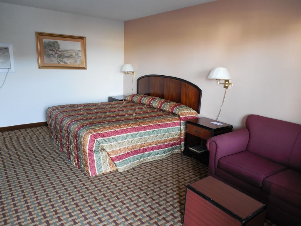 Motel River Heights